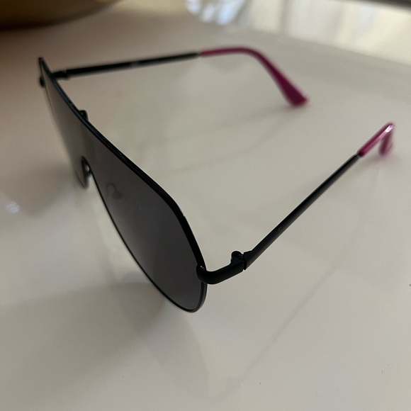 🆕Juicy couture aviator sunglasses - Picture 4 of 4